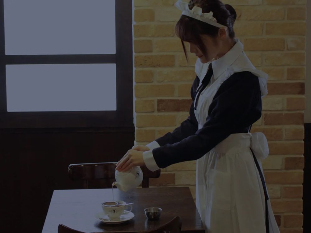Inside Cure Maid Café