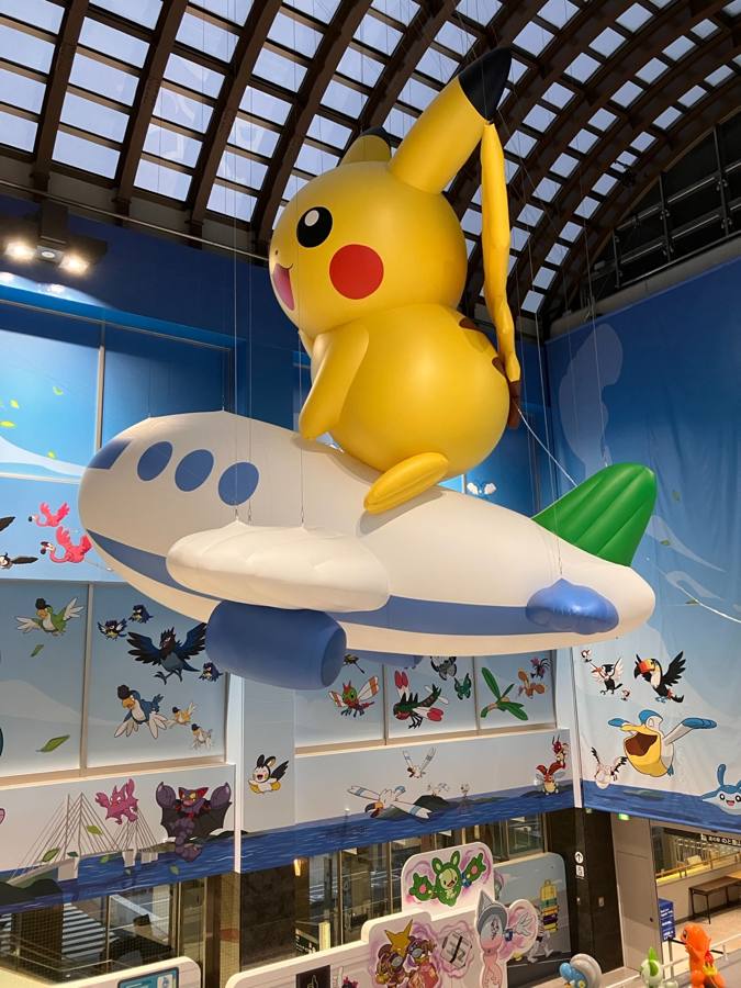 ピカチュウ飛行機オブジェの接写